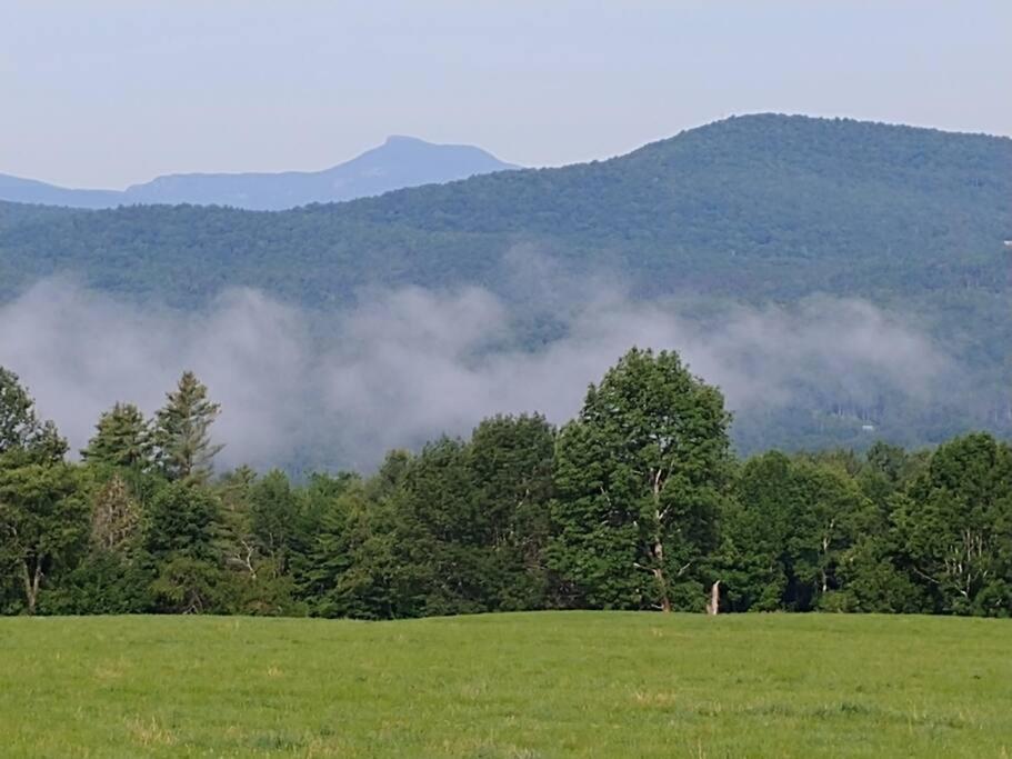 Spacious Country Retreat Close To Town And Nature, Sylvana Farm Vt มอนต์พีเลียร์ ภายนอก รูปภาพ